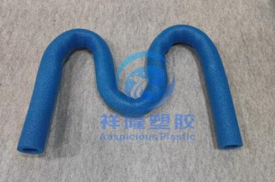 Pool noodle with variable shape